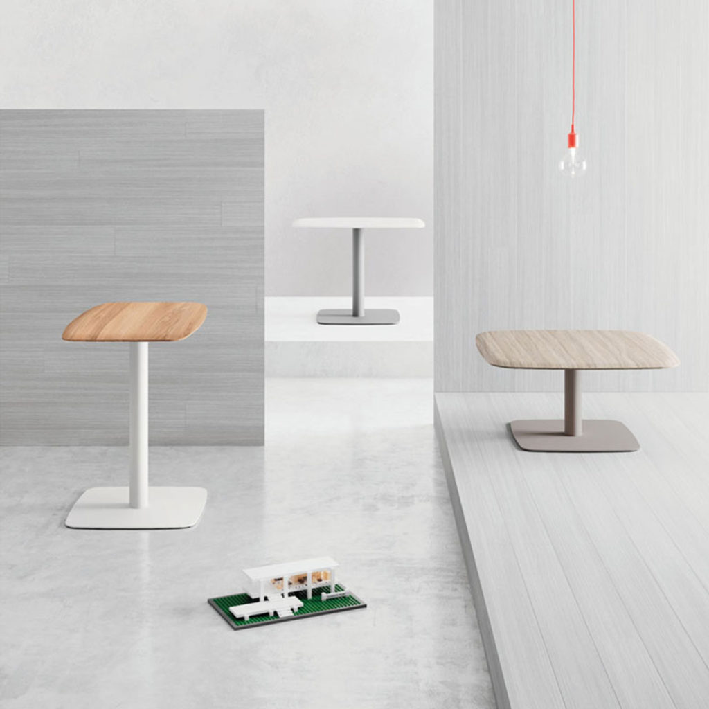 Freestanding-Table02